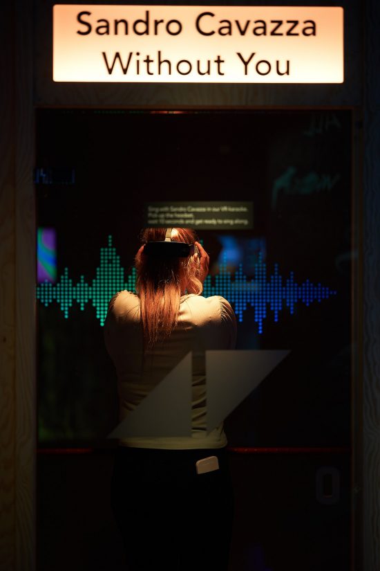 VR karaoke Avicii Experience