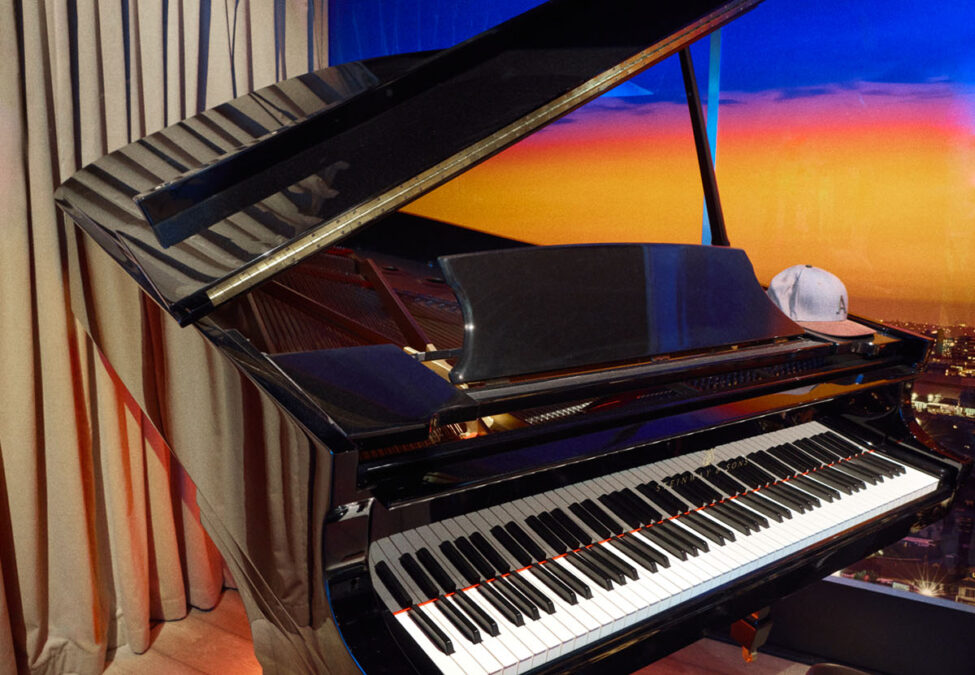Floating piano at Avicii Experience
